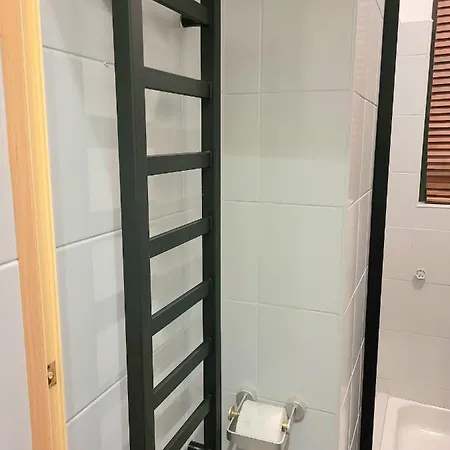 Czar Prowansji - Comfy & Quiet Near Rynek&train Station Netflix Apartman *