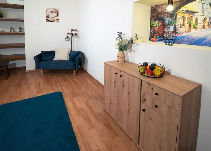 Czar Prowansji - Comfy & Quiet Near Rynek&train Station Netflix Apartment